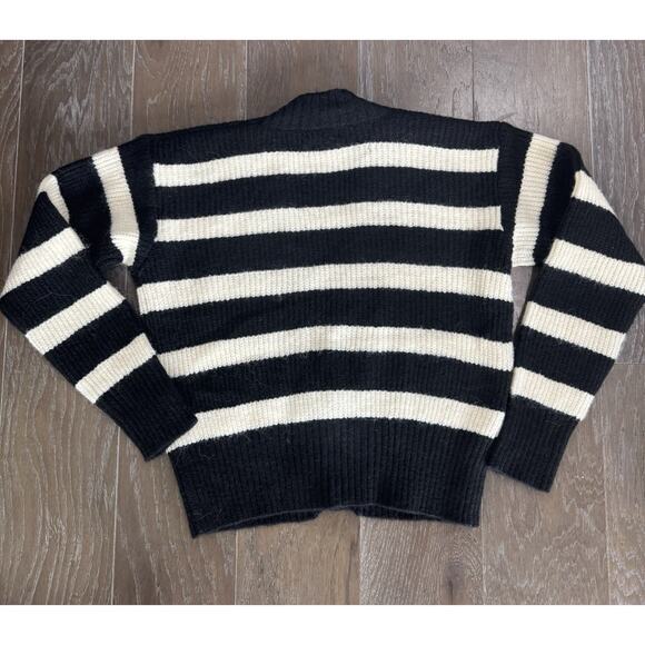 NWT Women's Medium Black White Stripe Sweater Cardigan Preppy Varsity Classic - Picture 2 of 5